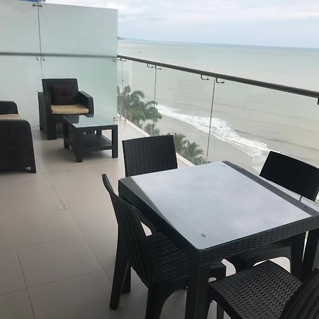 Resort Playa Azul Departamentos Frente Al Mar Тонсупа Стая снимка