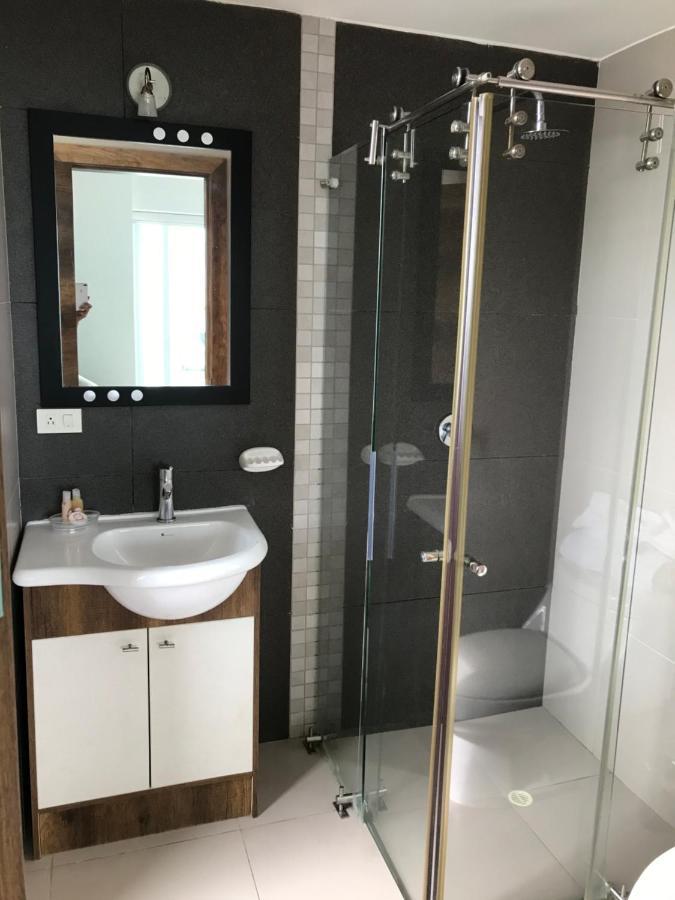 Resort Playa Azul Departamentos Frente Al Mar Тонсупа Екстериор снимка