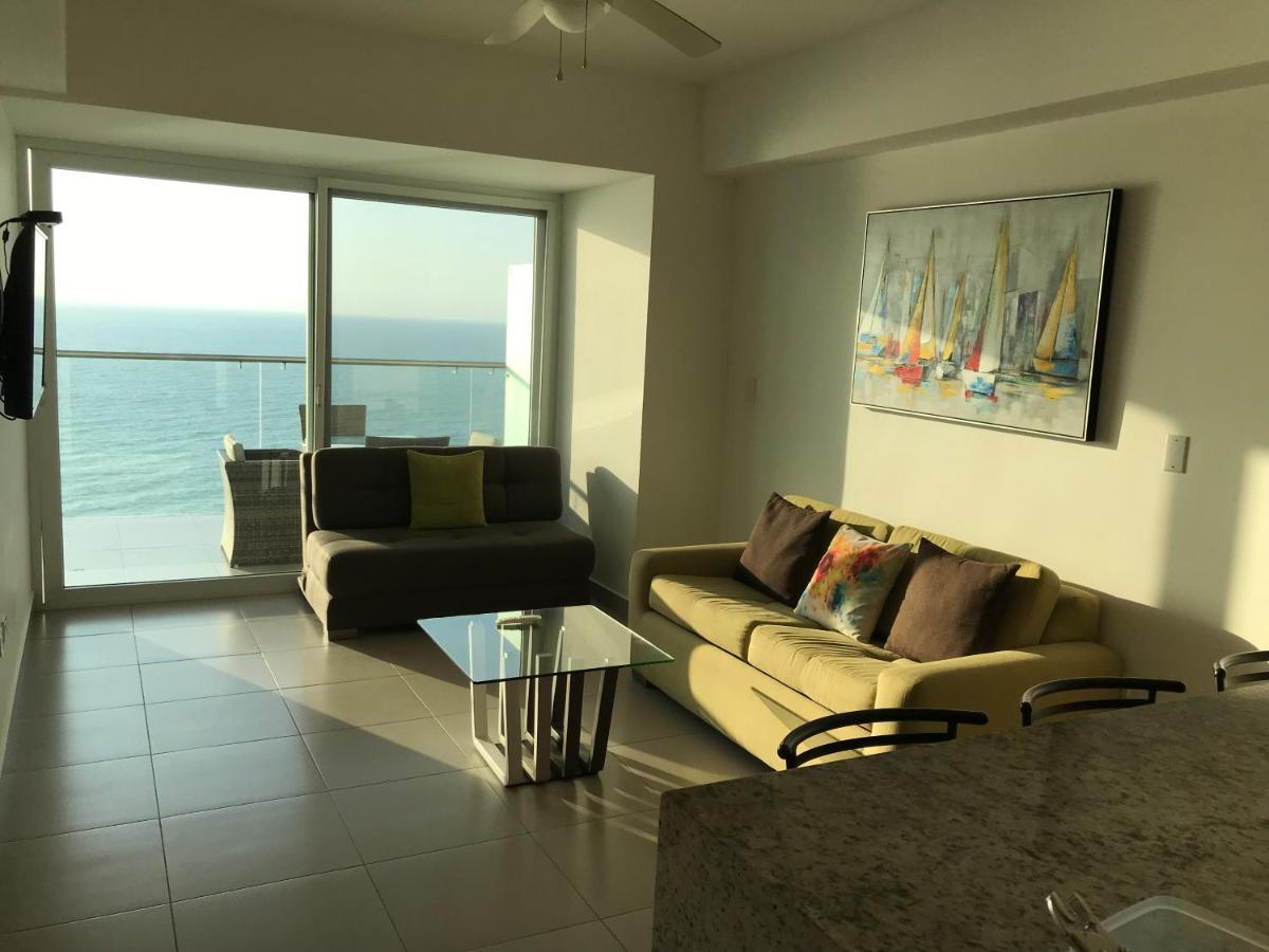 Resort Playa Azul Departamentos Frente Al Mar Тонсупа Екстериор снимка