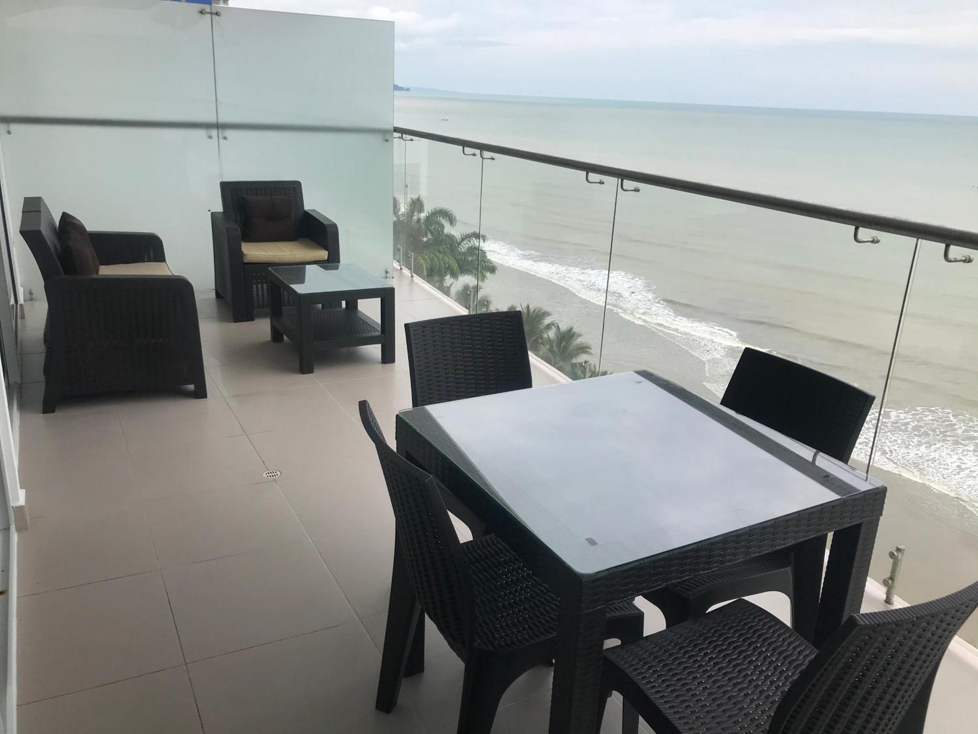 Resort Playa Azul Departamentos Frente Al Mar Тонсупа Стая снимка