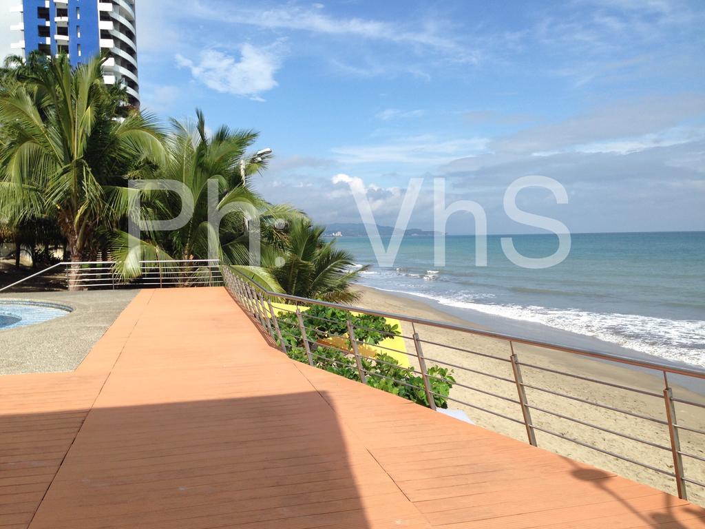 Resort Playa Azul Departamentos Frente Al Mar Тонсупа Екстериор снимка