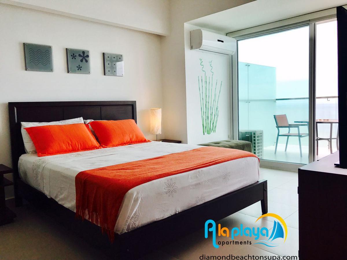 Resort Playa Azul Departamentos Frente Al Mar Тонсупа Екстериор снимка