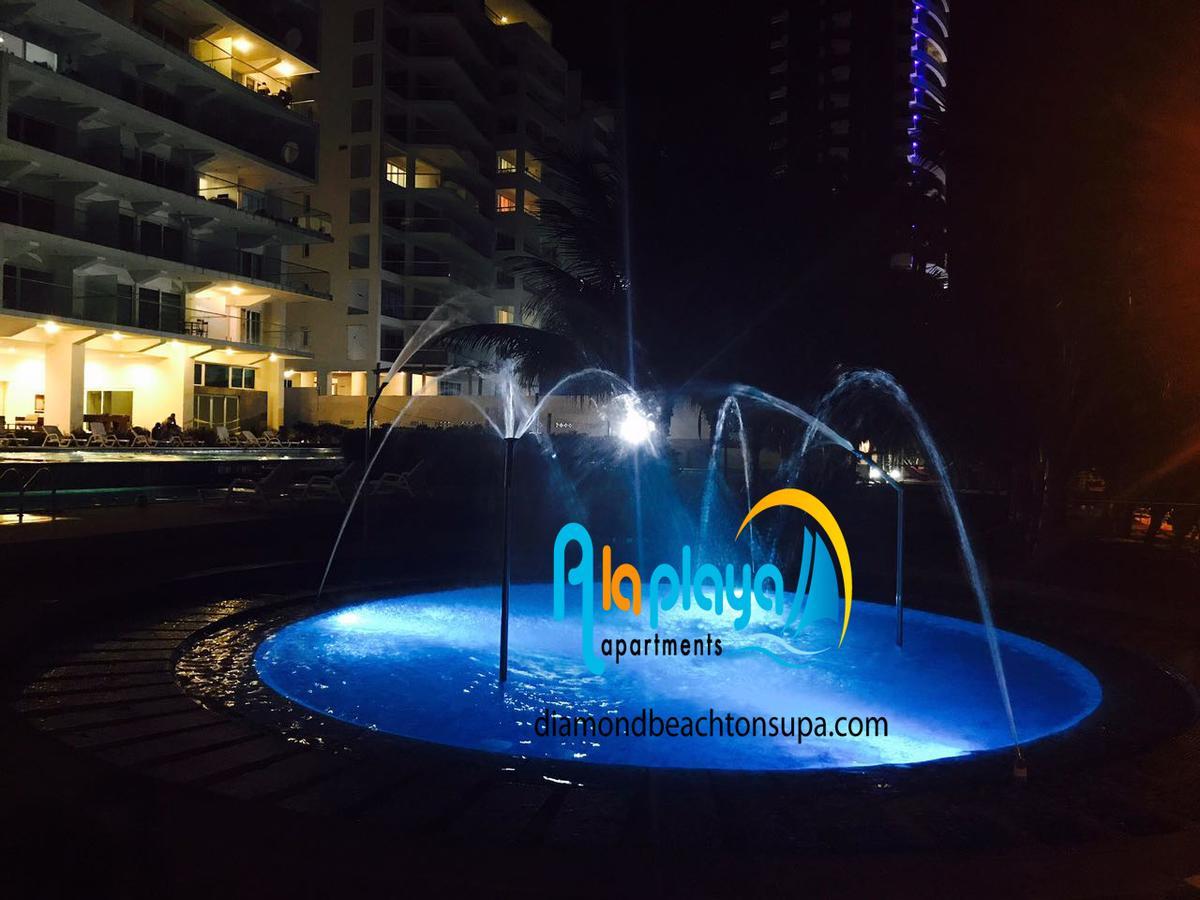Resort Playa Azul Departamentos Frente Al Mar Тонсупа Екстериор снимка