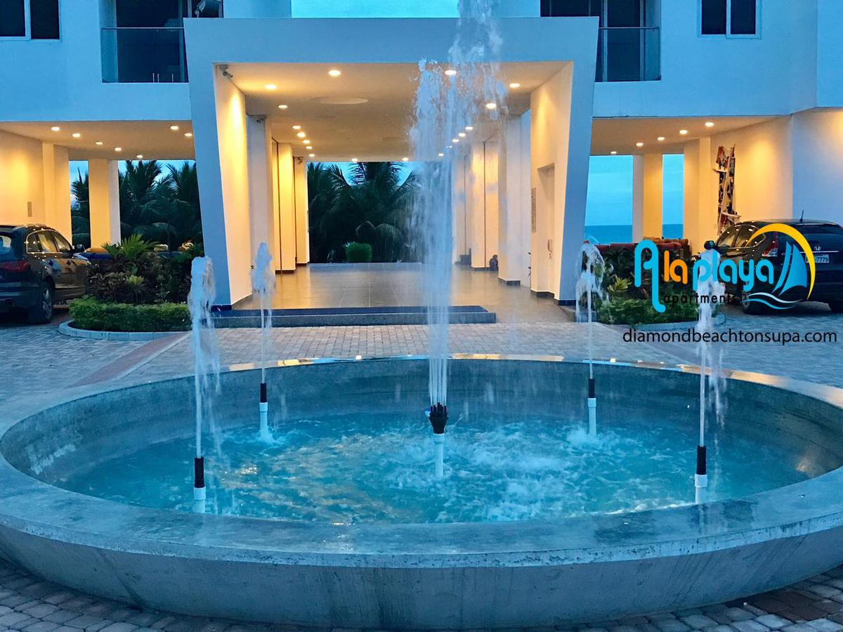 Resort Playa Azul Departamentos Frente Al Mar Тонсупа Екстериор снимка