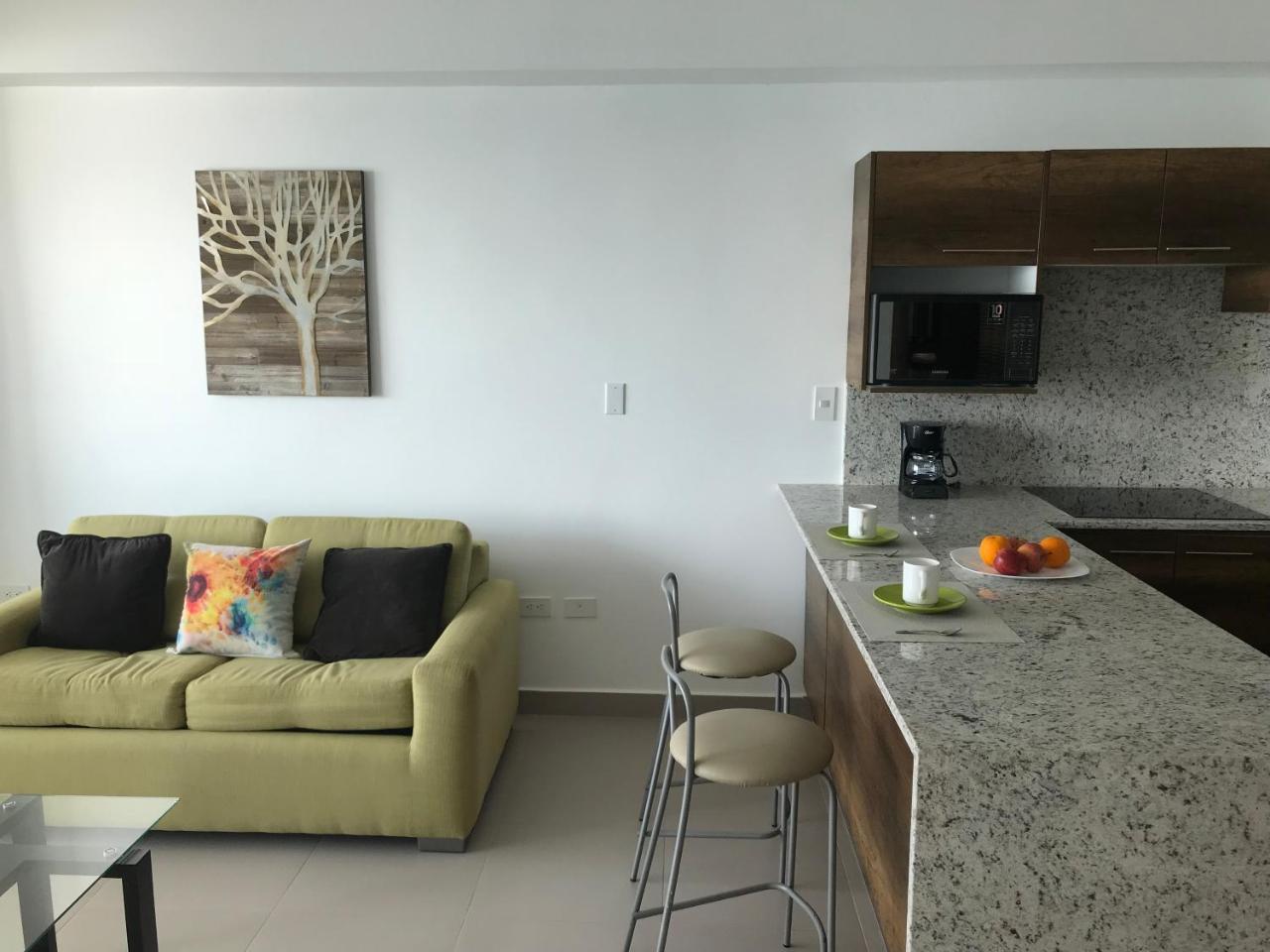 Resort Playa Azul Departamentos Frente Al Mar Тонсупа Екстериор снимка