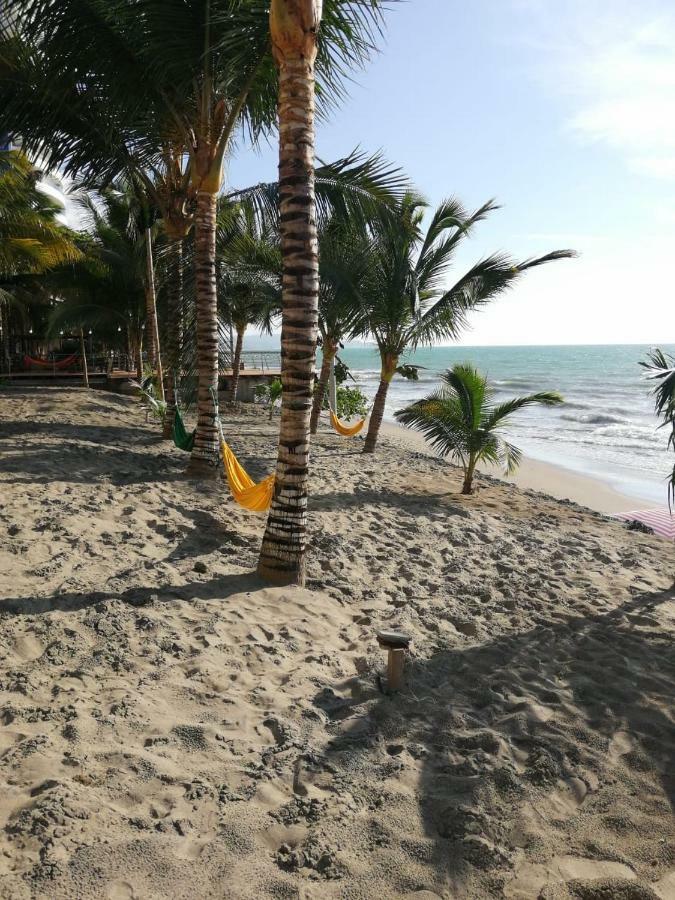 Resort Playa Azul Departamentos Frente Al Mar Тонсупа Екстериор снимка