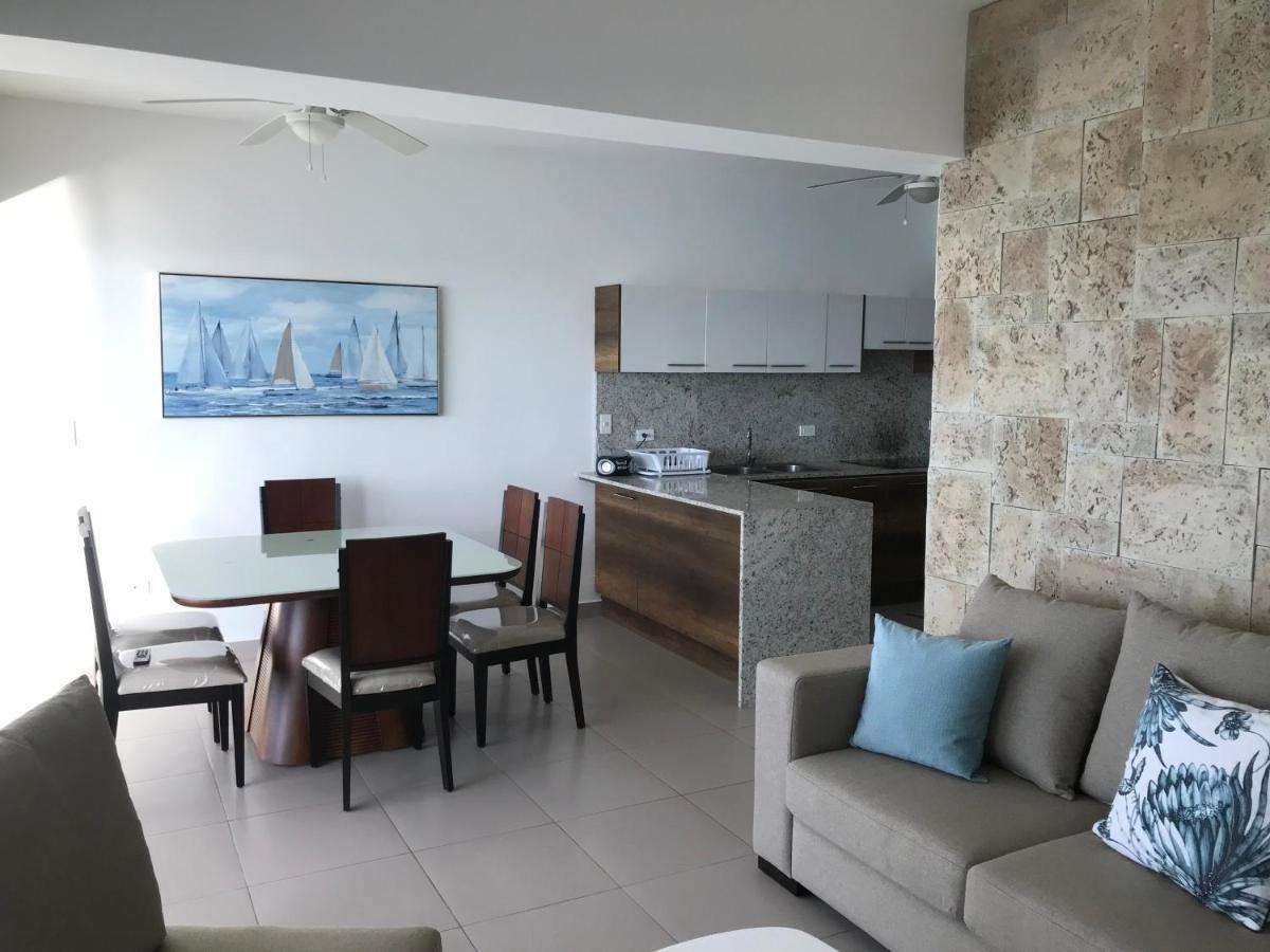 Resort Playa Azul Departamentos Frente Al Mar Тонсупа Екстериор снимка